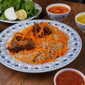 Bukhari Meat And Rice And Broth And Maabouj And Rocca And Onions