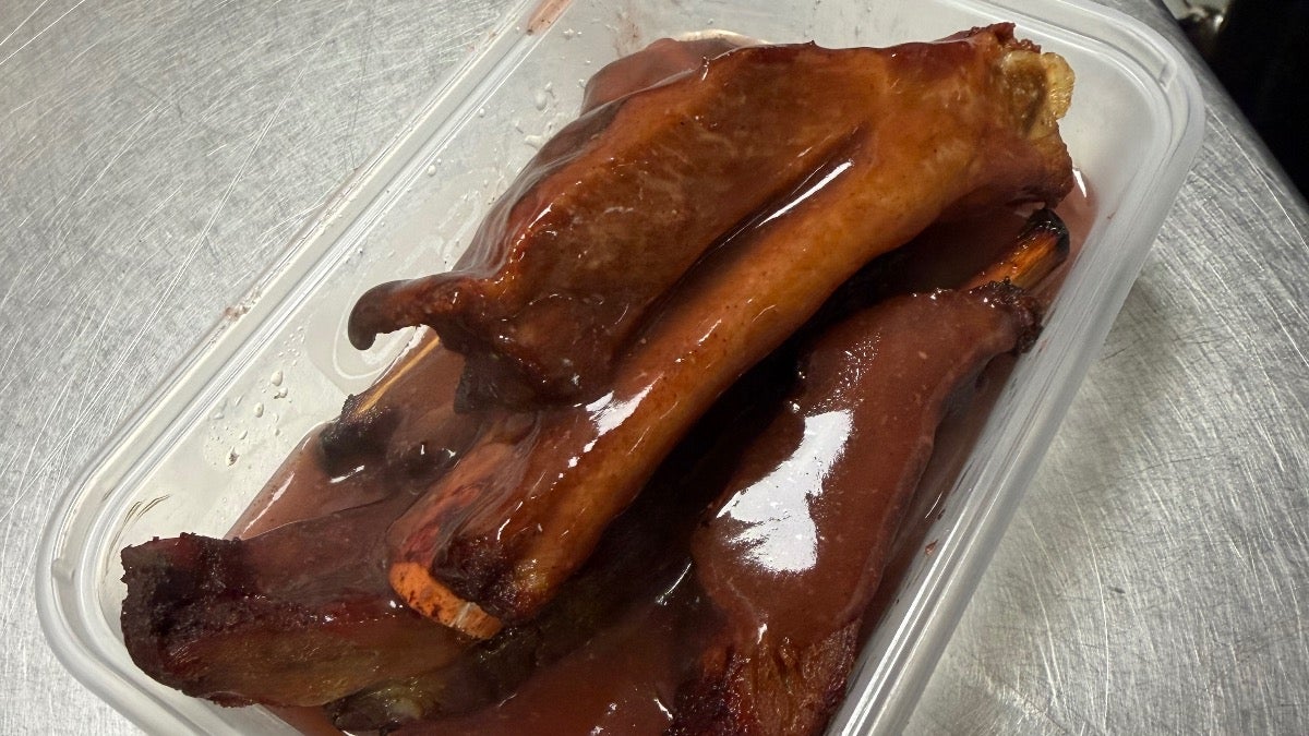Barbecued Spare Ribs in BBQ Sauce