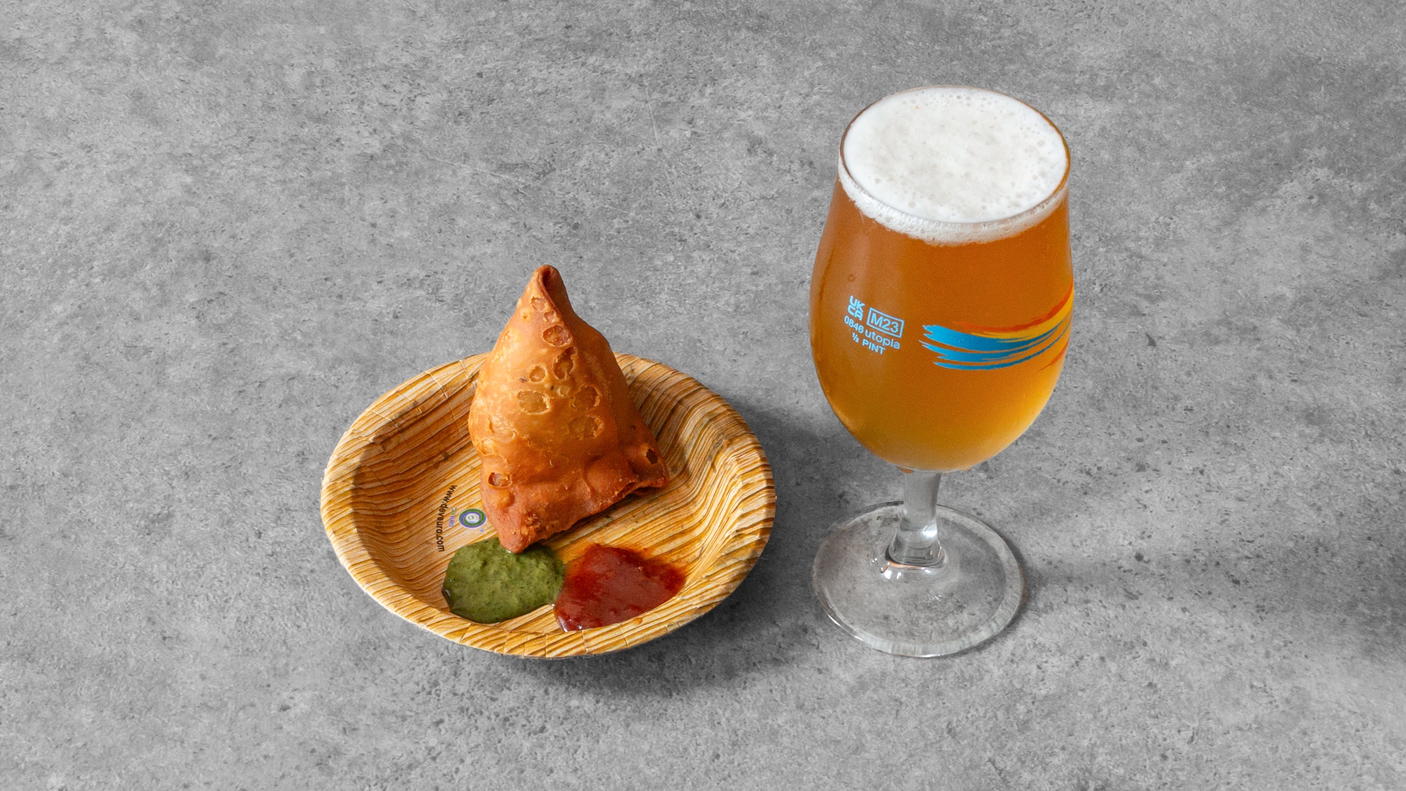 Kingfisher Beer with Veg Samosa