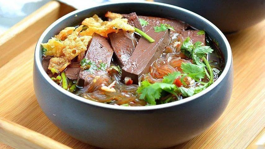 Duck Blood and Vermicelli Soup鸭血粉丝汤