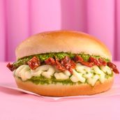 Mozzarella N Pesto Bun