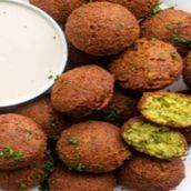 8 Pieces Falafel Plate with Vegetables