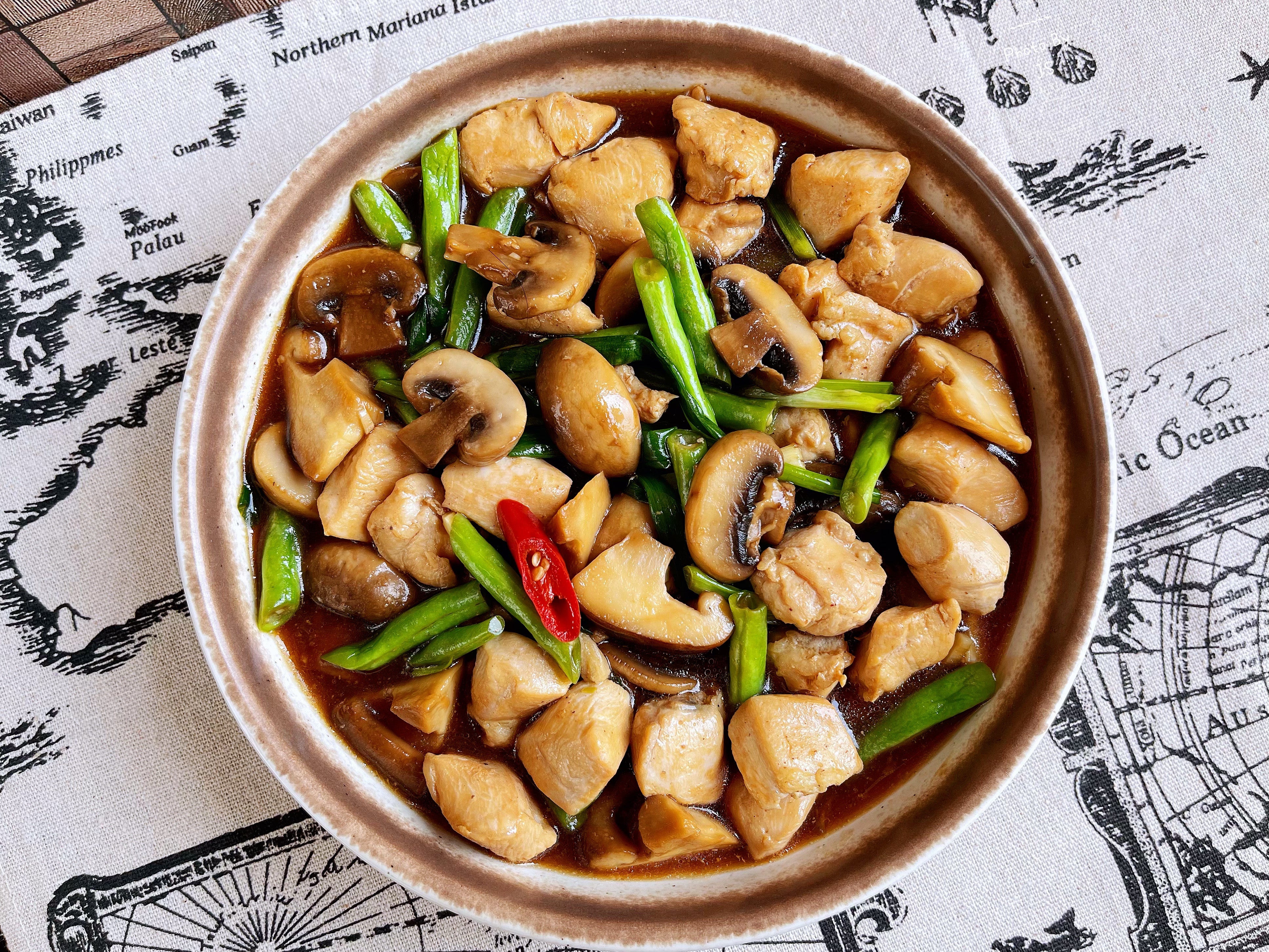 Chicken Mushroom 磨菇鸡
