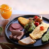 AMERICAN BREAKFAST