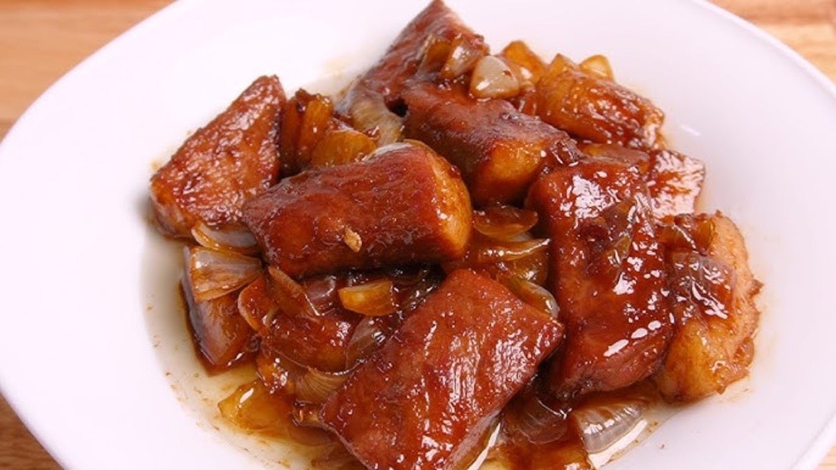 Burmese Caramelised Pork Belly & Potato (ဝက်သားနီချက်)