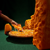 Grilled Cheddar Cheese pizza – Medium