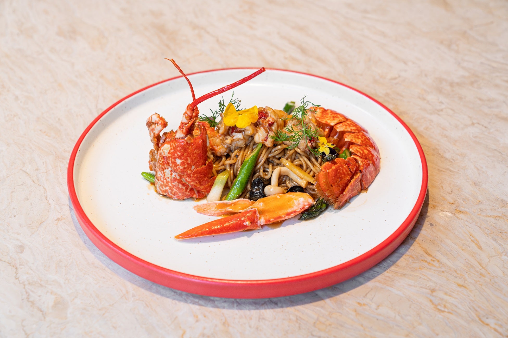 招牌龙虾烩面 Wok Fried Lobster in XO Sauce