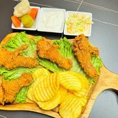 Broasted Chicken Drumsticks 4 Pcs And Sliced Potato