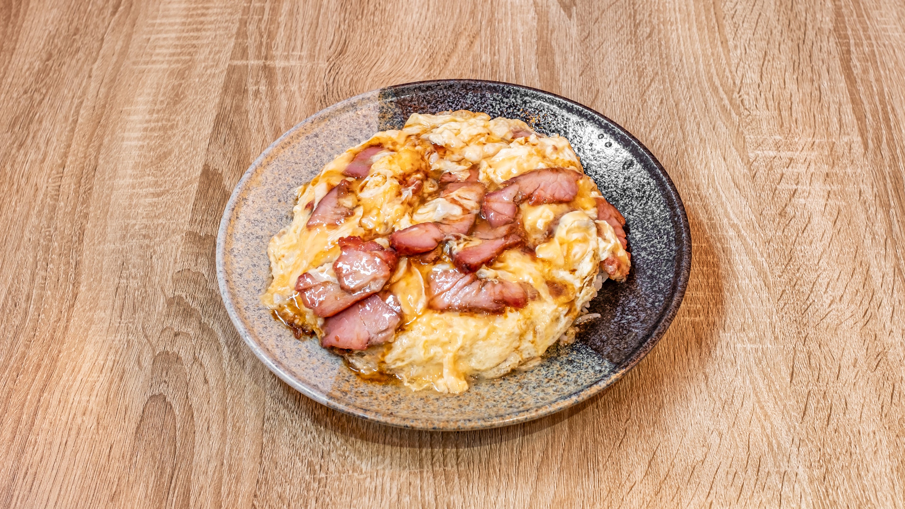 B15 Silky Egg with Barbecue Pork Rice