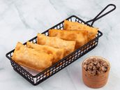 Meat Samosa 4 Pieces