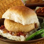 Schezwan Vadapav