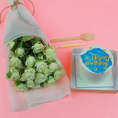 White & blue mini cake 2 and bouquet