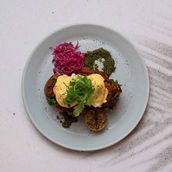 Pulled Beef Benedict