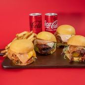 Family Meal With 4 Sliders