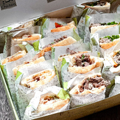 Gathering Box - 10 Sandwiches