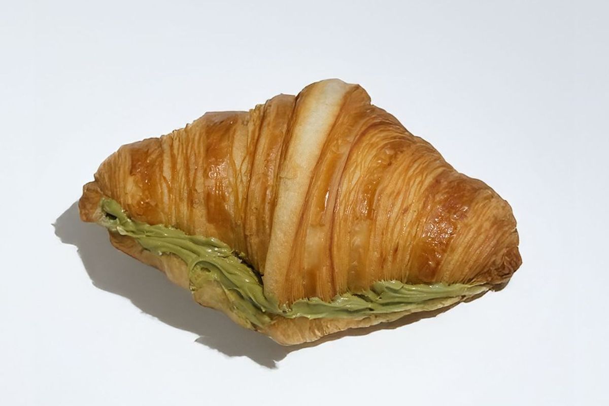 Pistachio Croissant