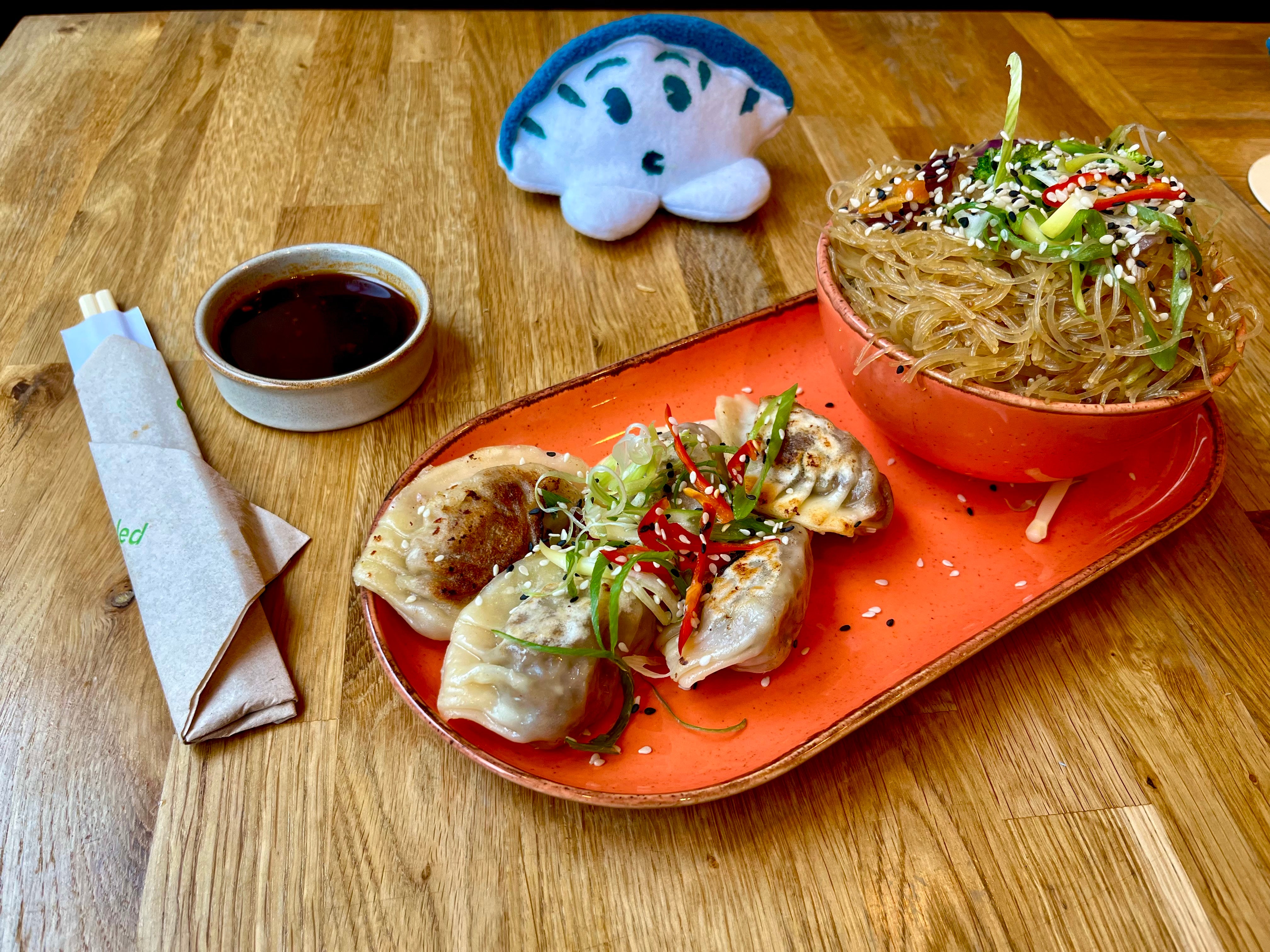 Meal Deal (5 Dumplings with Noodles)