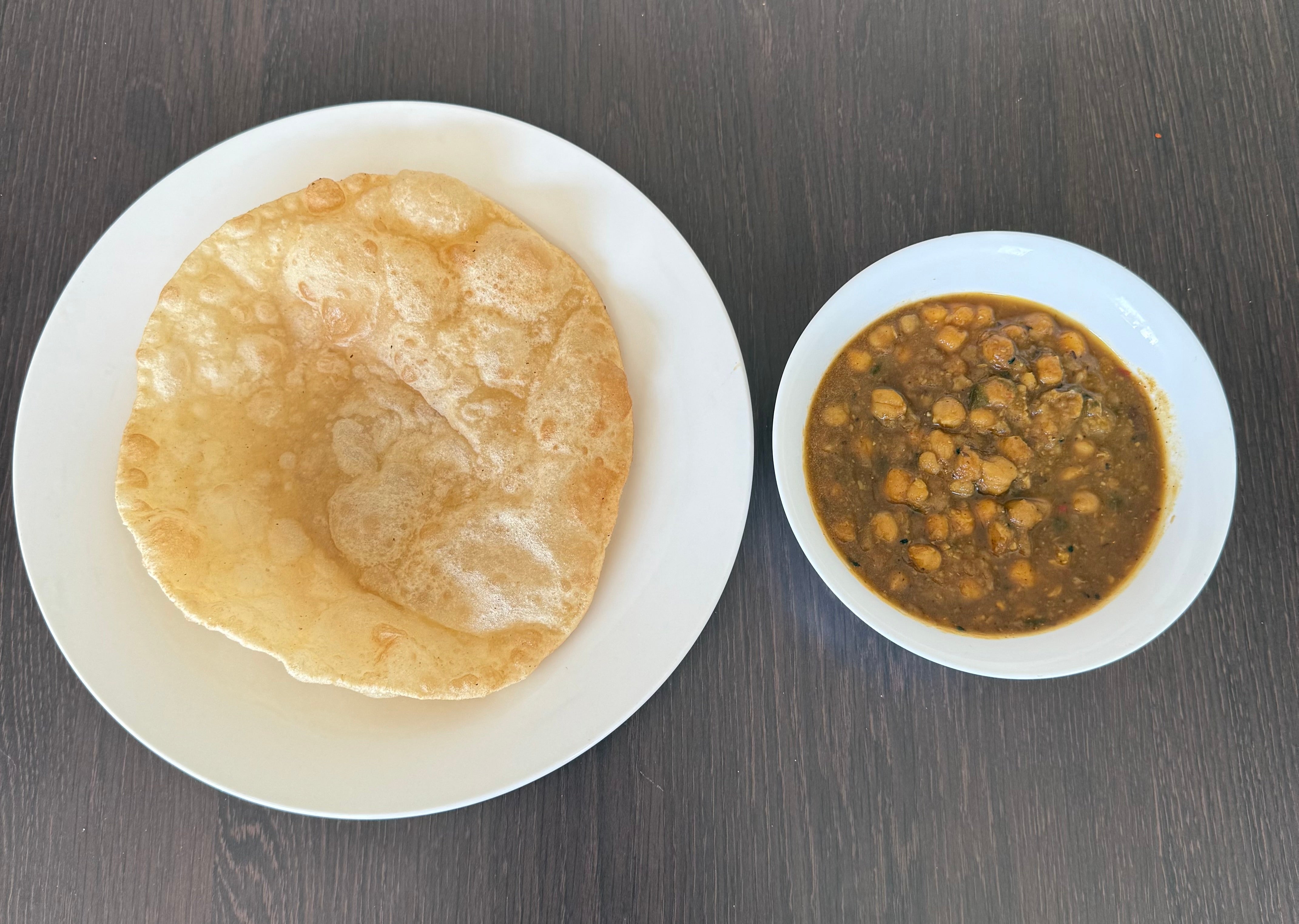 Puri Cholay (2puri with cholay)
