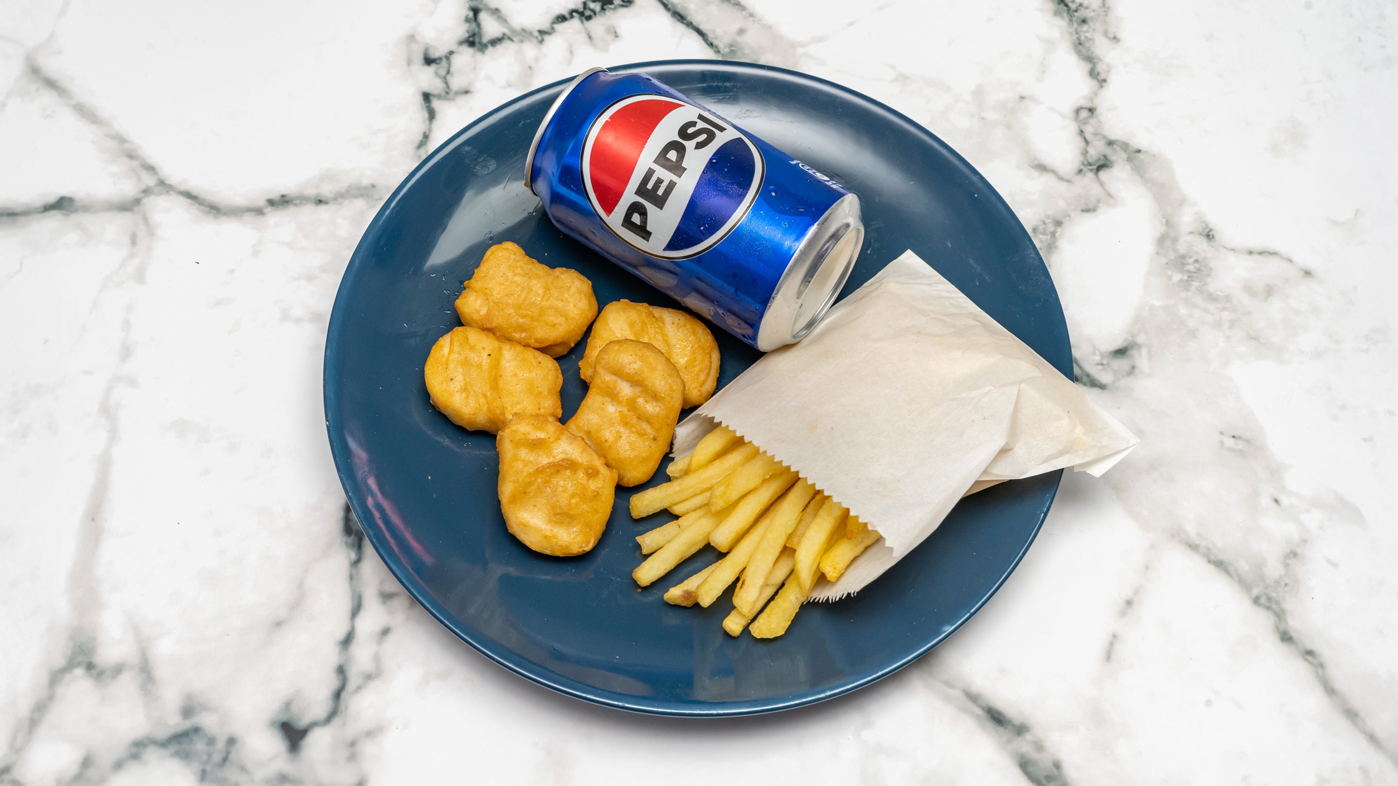 Chicken nuggets meal