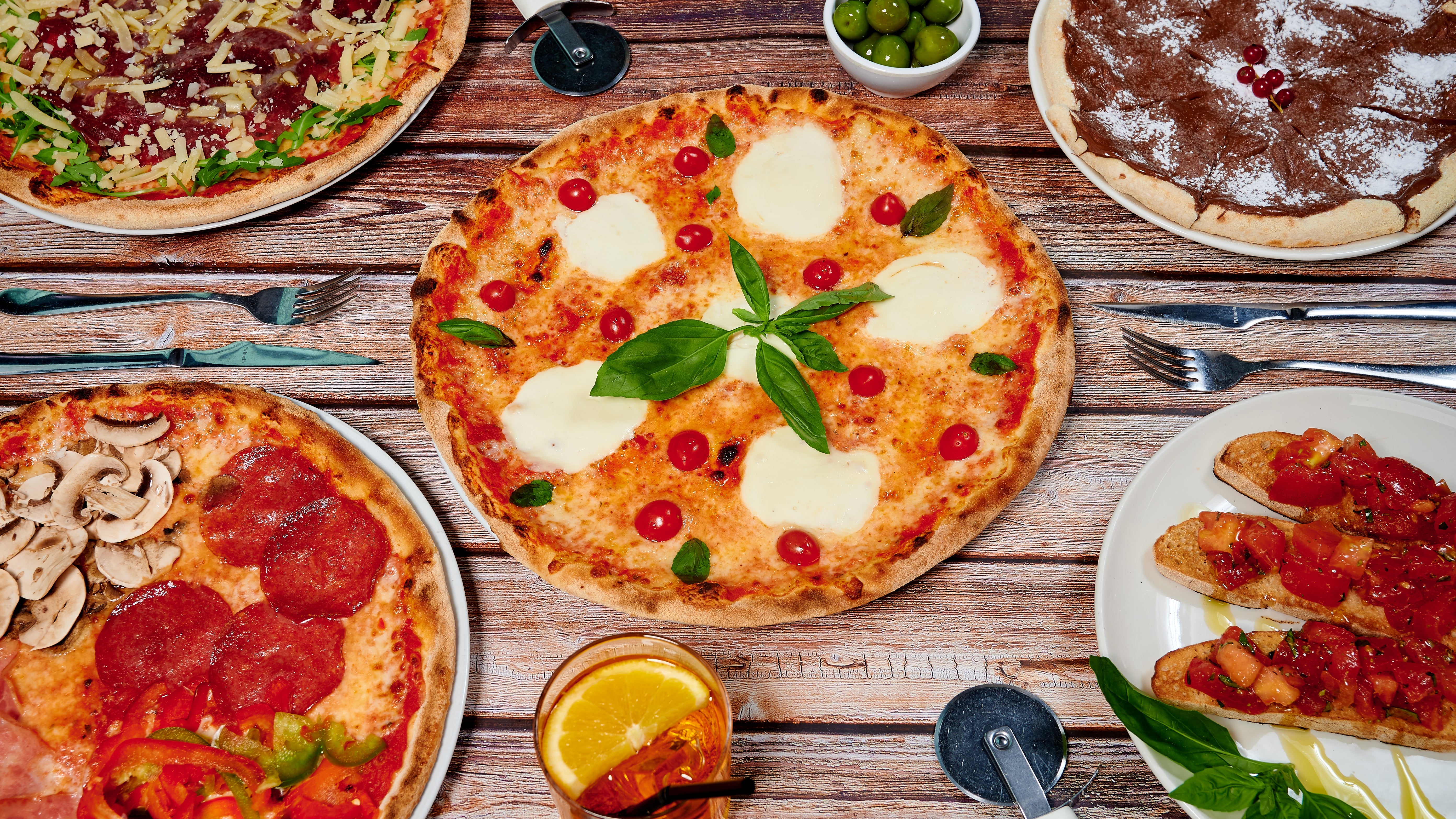 Zizzona Wood Fired Pizza