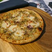Alfredo Gourmet Pizza