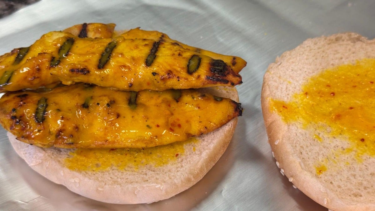 Grilled Peri Peri Chicken Burger Single