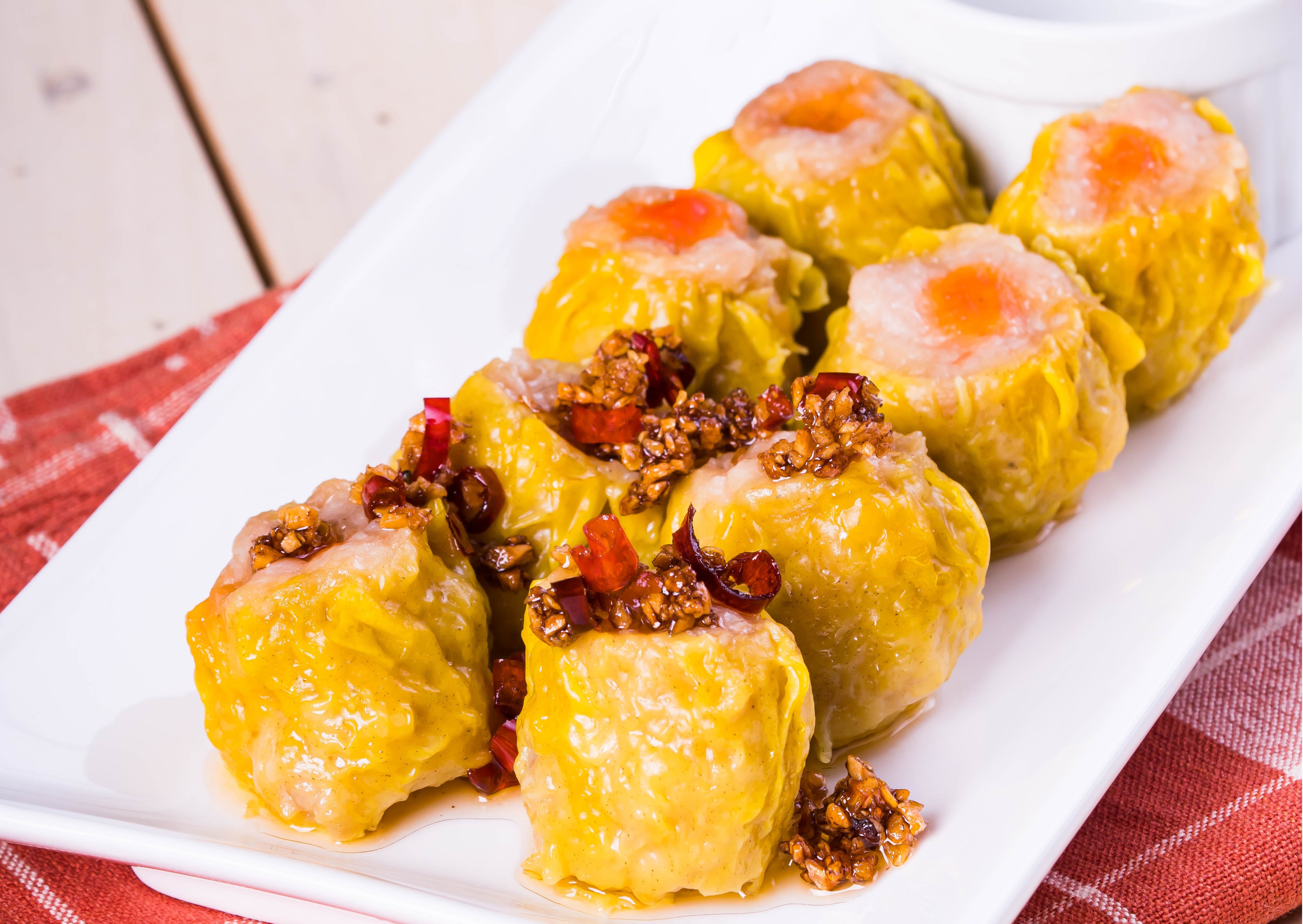 [Highly Recommended] Combo mixed 6 Dumplings (3 pork & 3 shrimp siu mai)