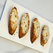 Garlic bread with cheese