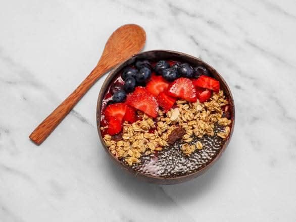 Apple & Pecan Acai Bowl ��