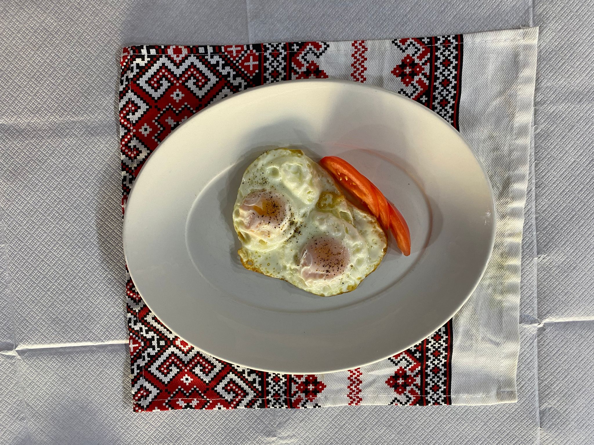 Fried Eggs / Ouă ochiuri prăjite