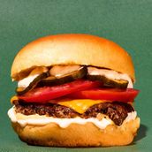 Classic Beef Burger - 556 Kcal