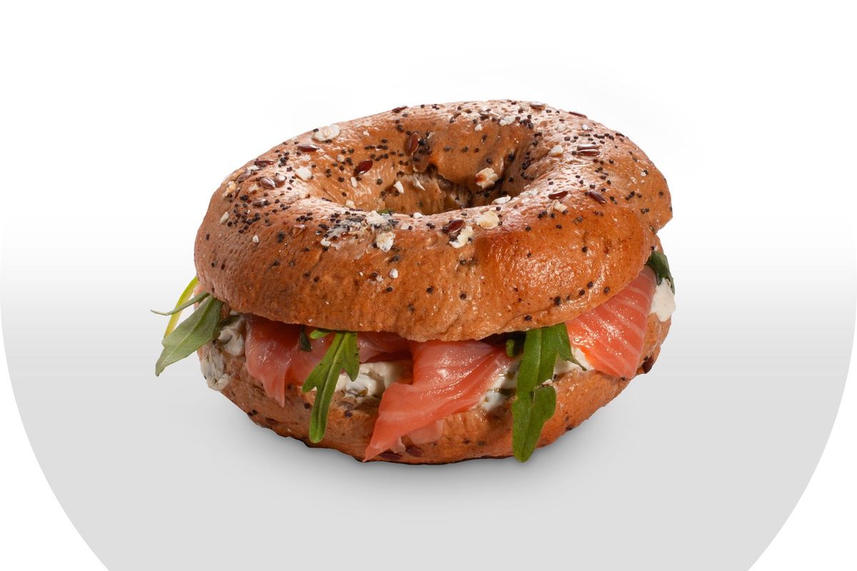 Smoked Salmon and Chives Cream Bagel IN