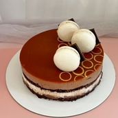 Chocolate Praline Cake from 2 to 3 Persons