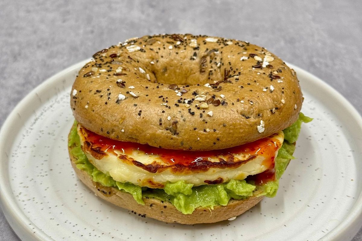 Avocado & Halloumi Bagel