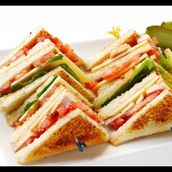 Streetfood Family Arabic Club Sandwich
