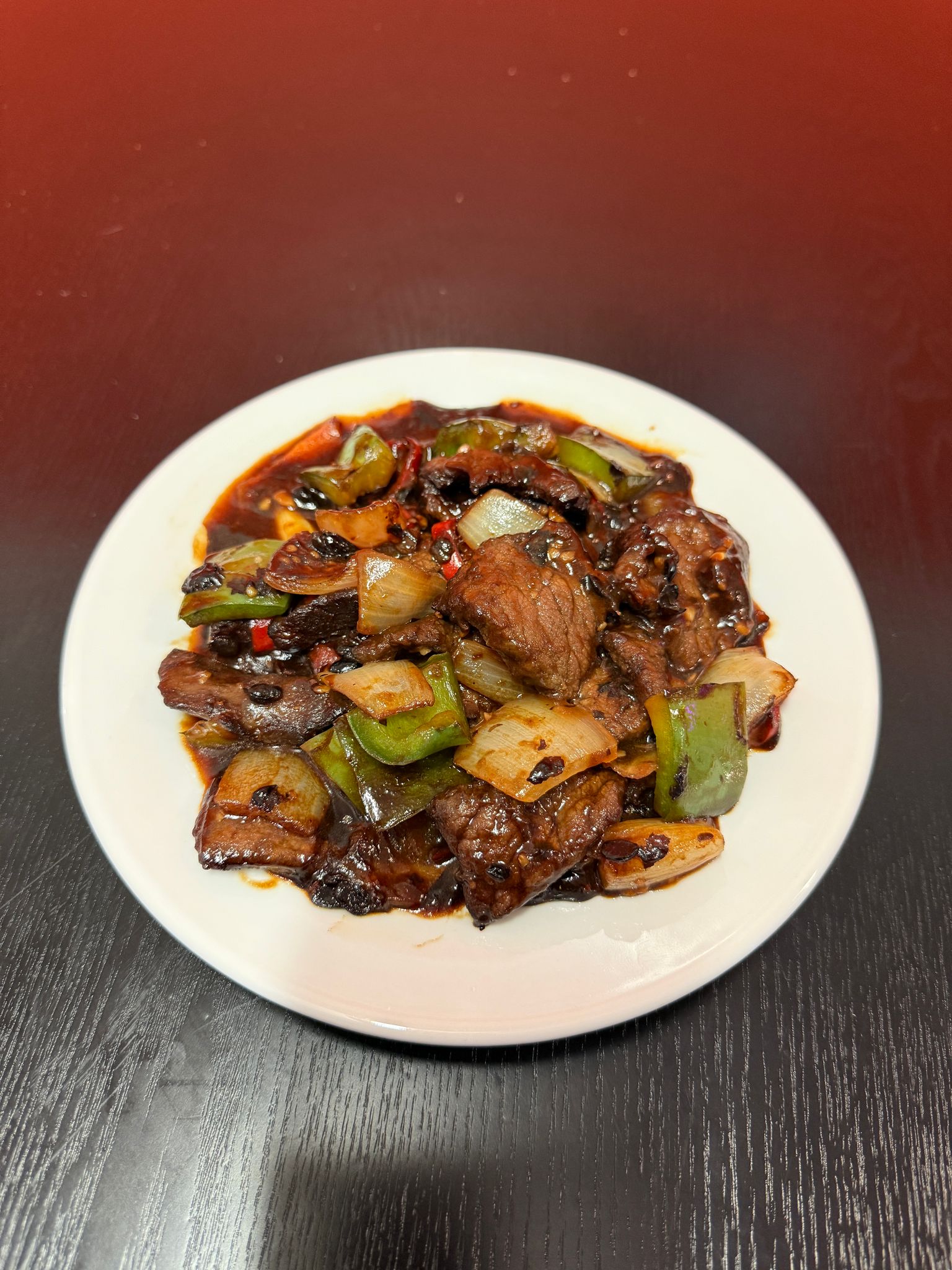 110# Stir Fried Beef in Black Bean Sauce (士召牛)