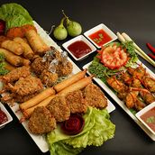 Appetizer Mixed Platter Serves 2 เซ็ตรวมของทอดอย่างละ 2 ชิ้น