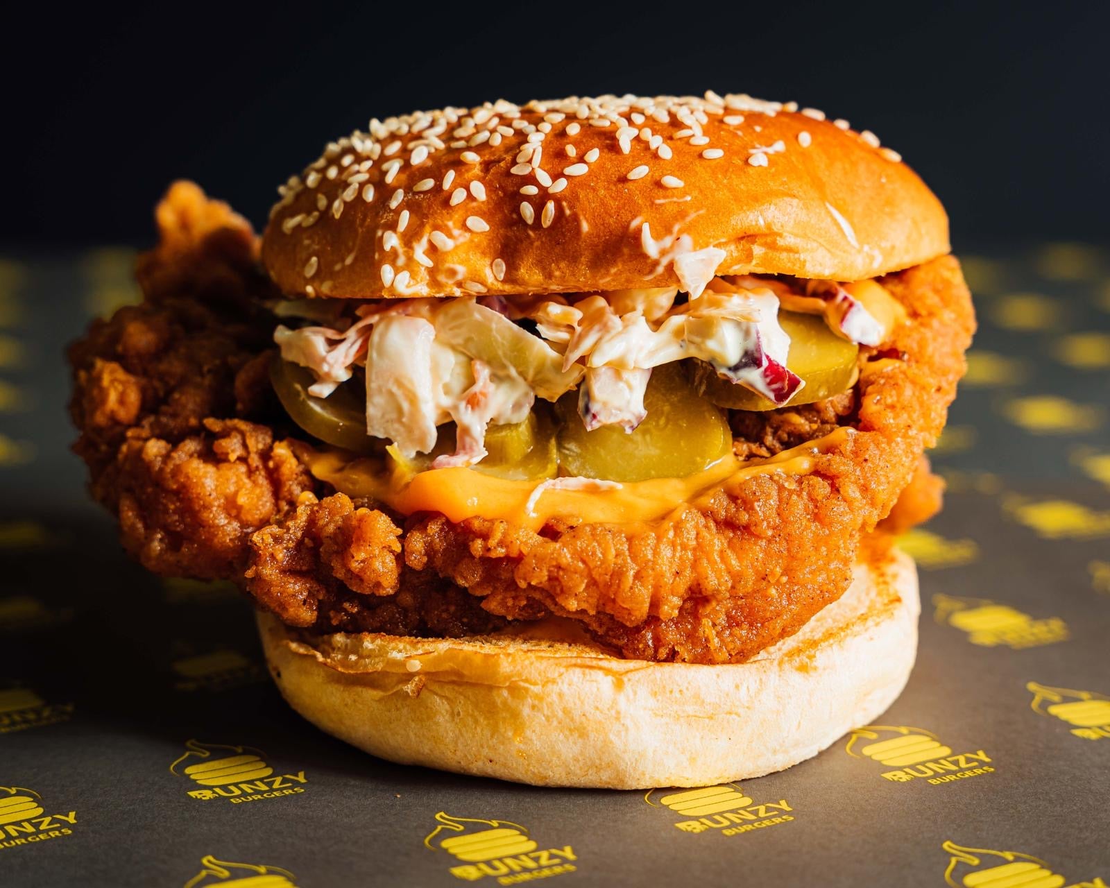 CHICKEN BURGER