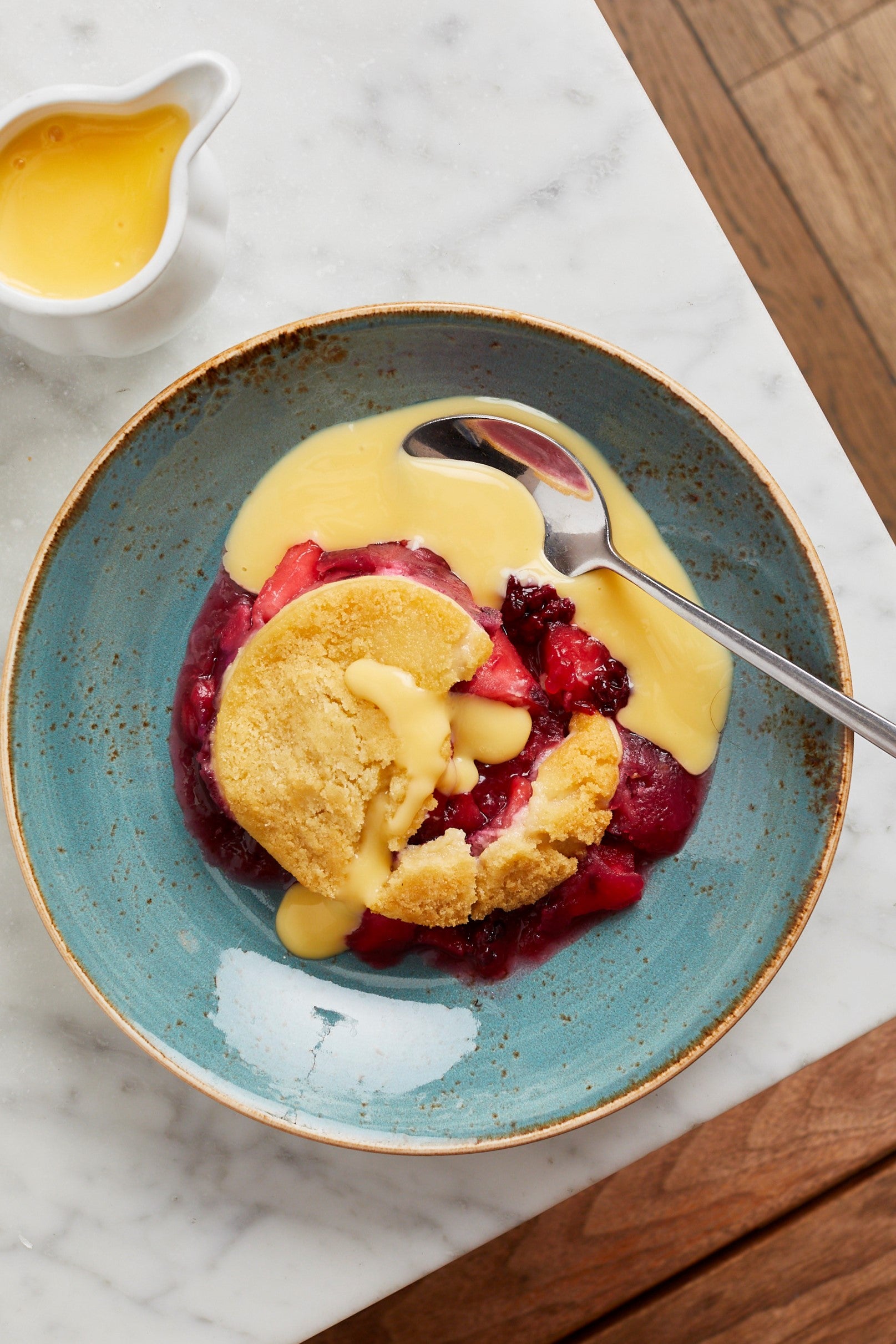 Apple and Blackberry Crumble