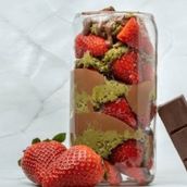 Dubai Kunafa chocolate With strawberry cup
