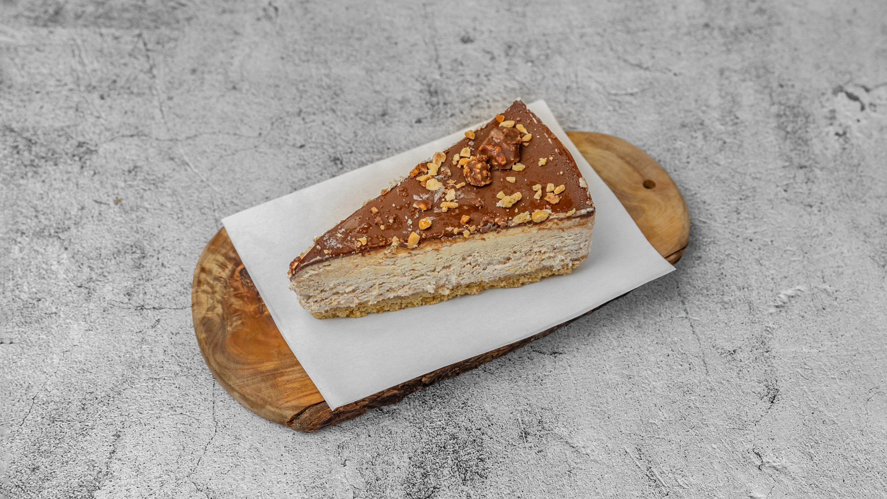 Ferrero Rocher Cheesecake