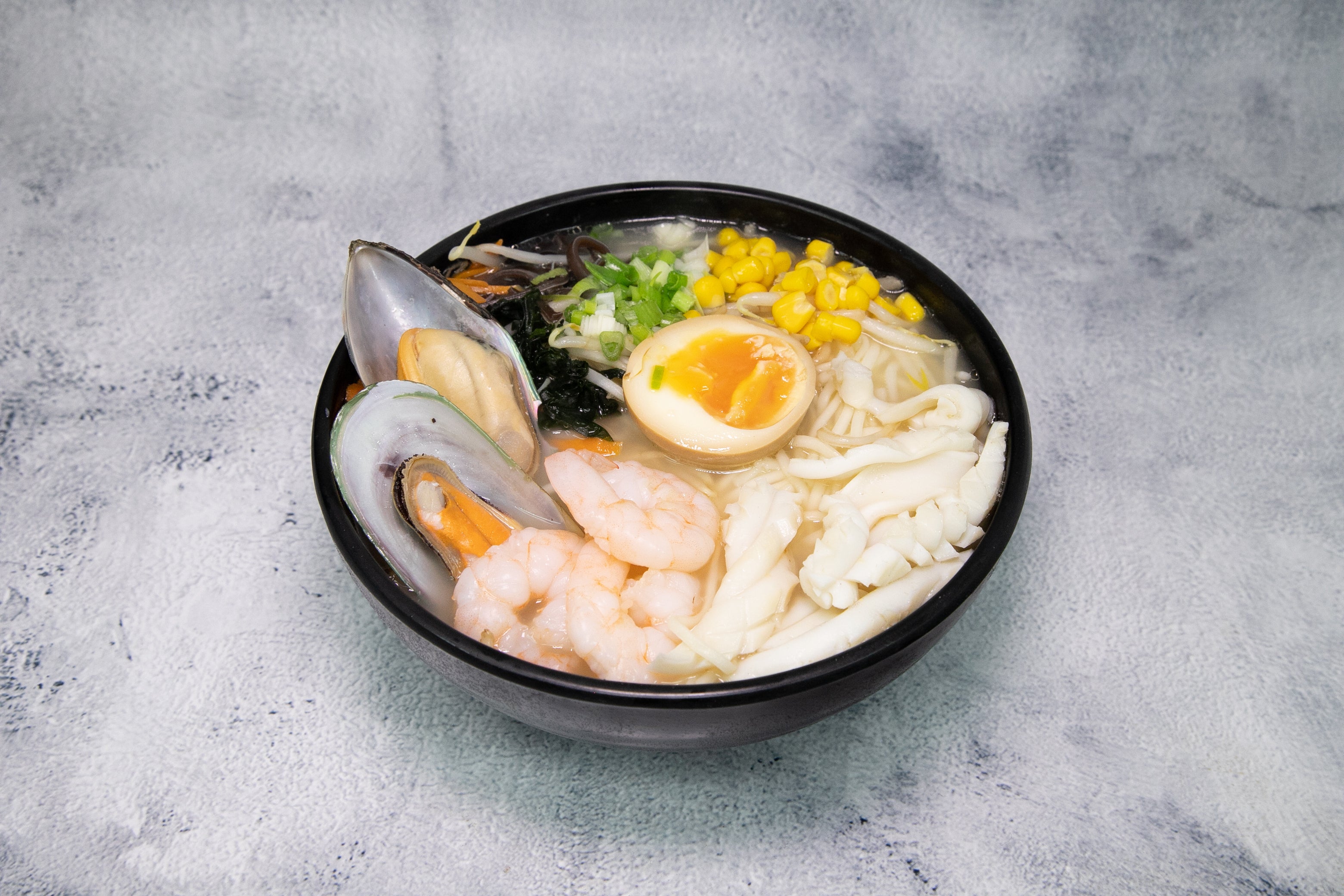 Seafood Ramen/Udon 海鲜汤拉面/乌冬