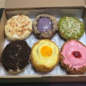 Box of 6pcs Brioche Doughnuts
