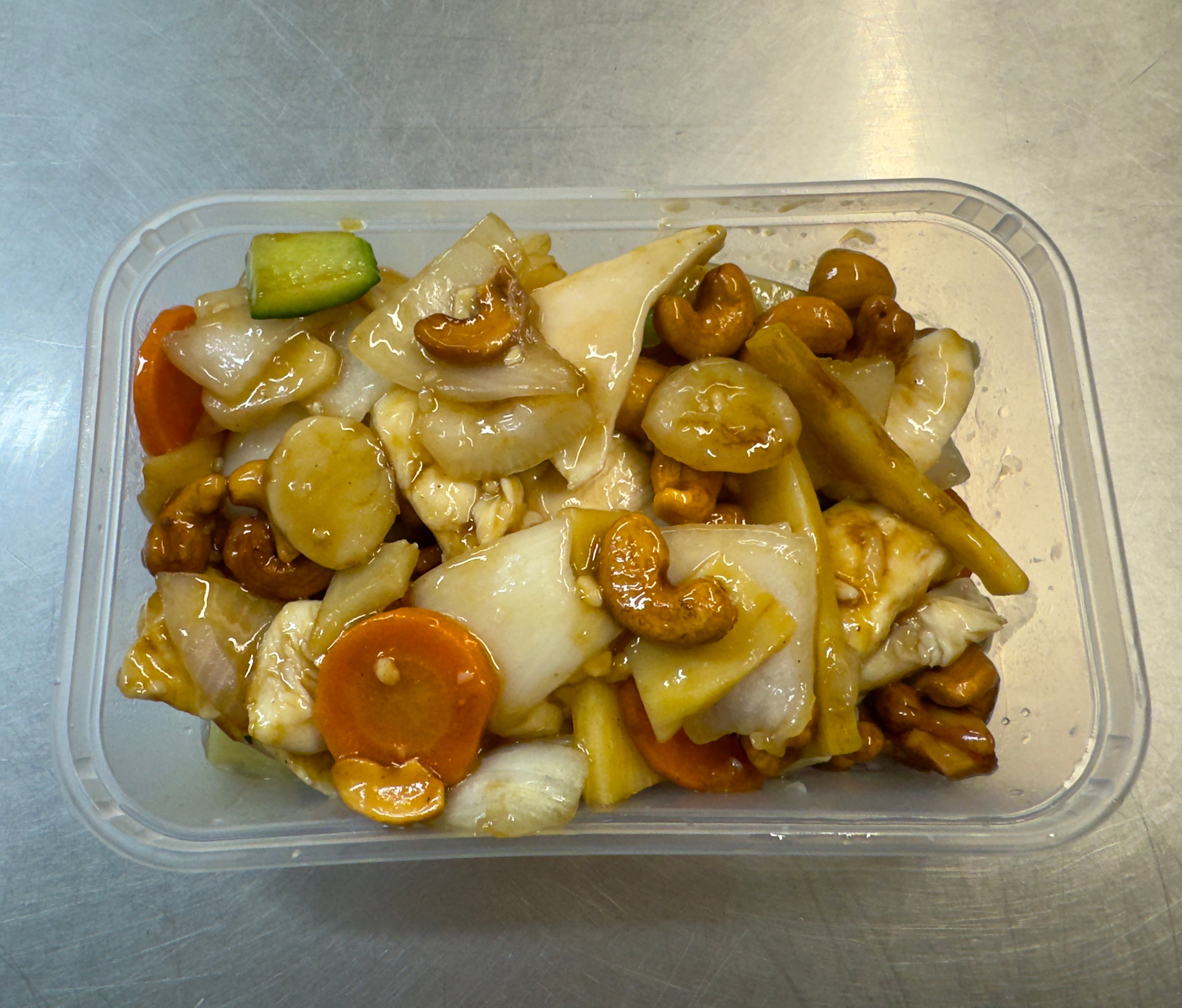 (39) Cashew Nuts with Bamboo Shoots and Water Chestnuts 竹筍水菱配腰果、