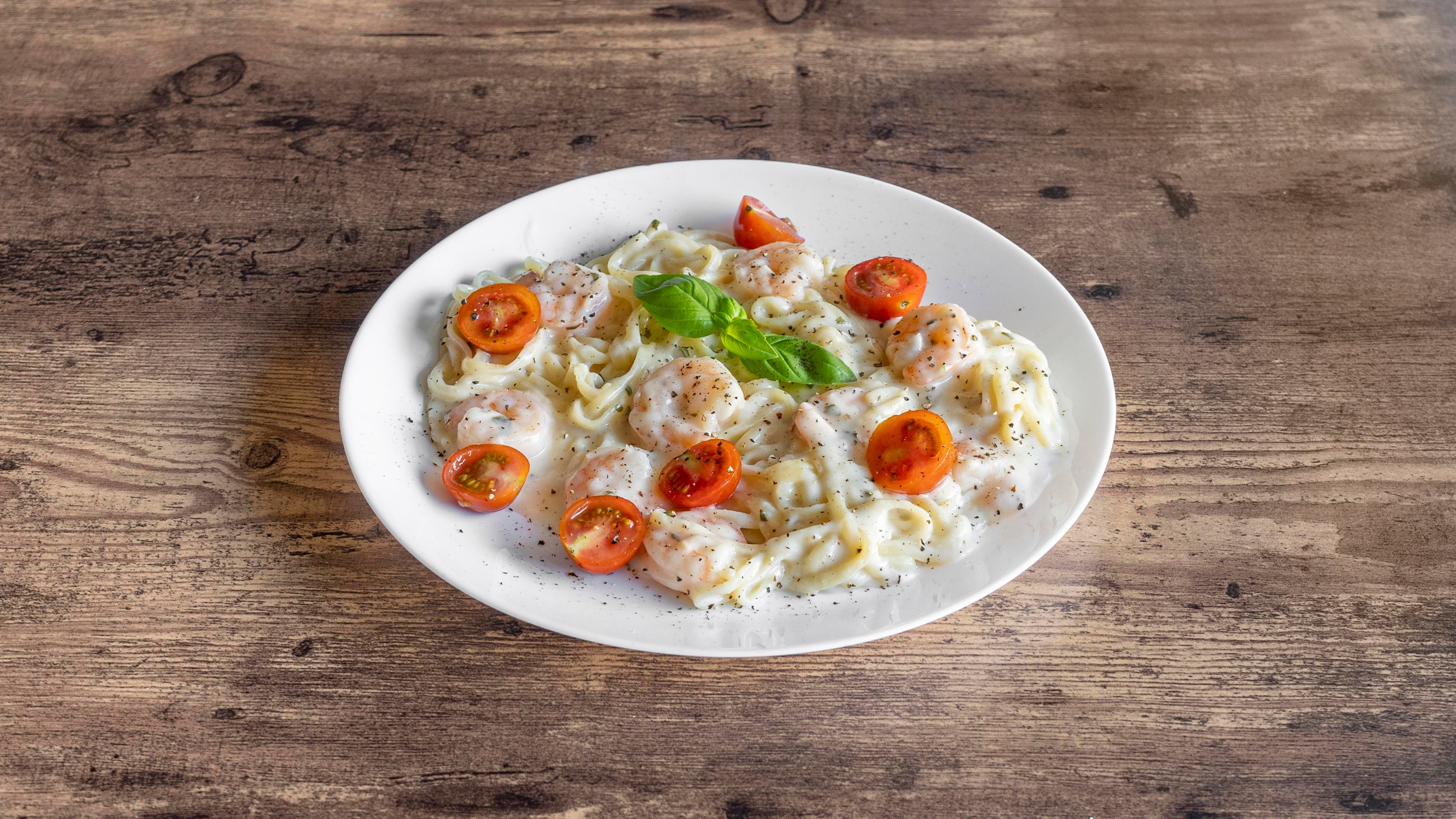 Pasta with King Prawn, Cherry Tomatoes, Parsley and Salmon