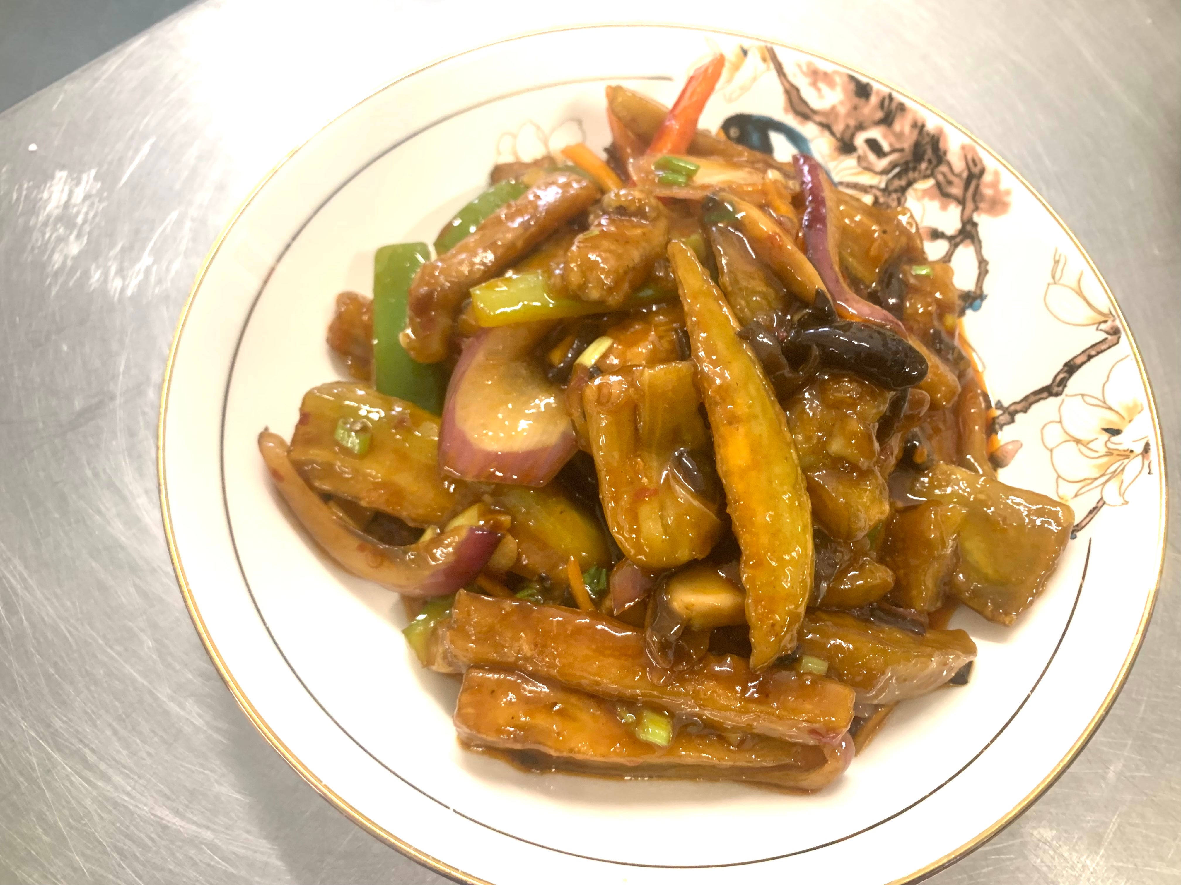 鱼香茄子 Chinese Aubergine with Spicy Garlic Sauce