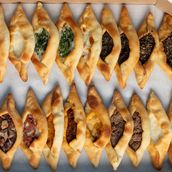 Mini Fatayer Box - 18 Pieces
