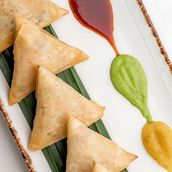Chicken Tikka Samosa