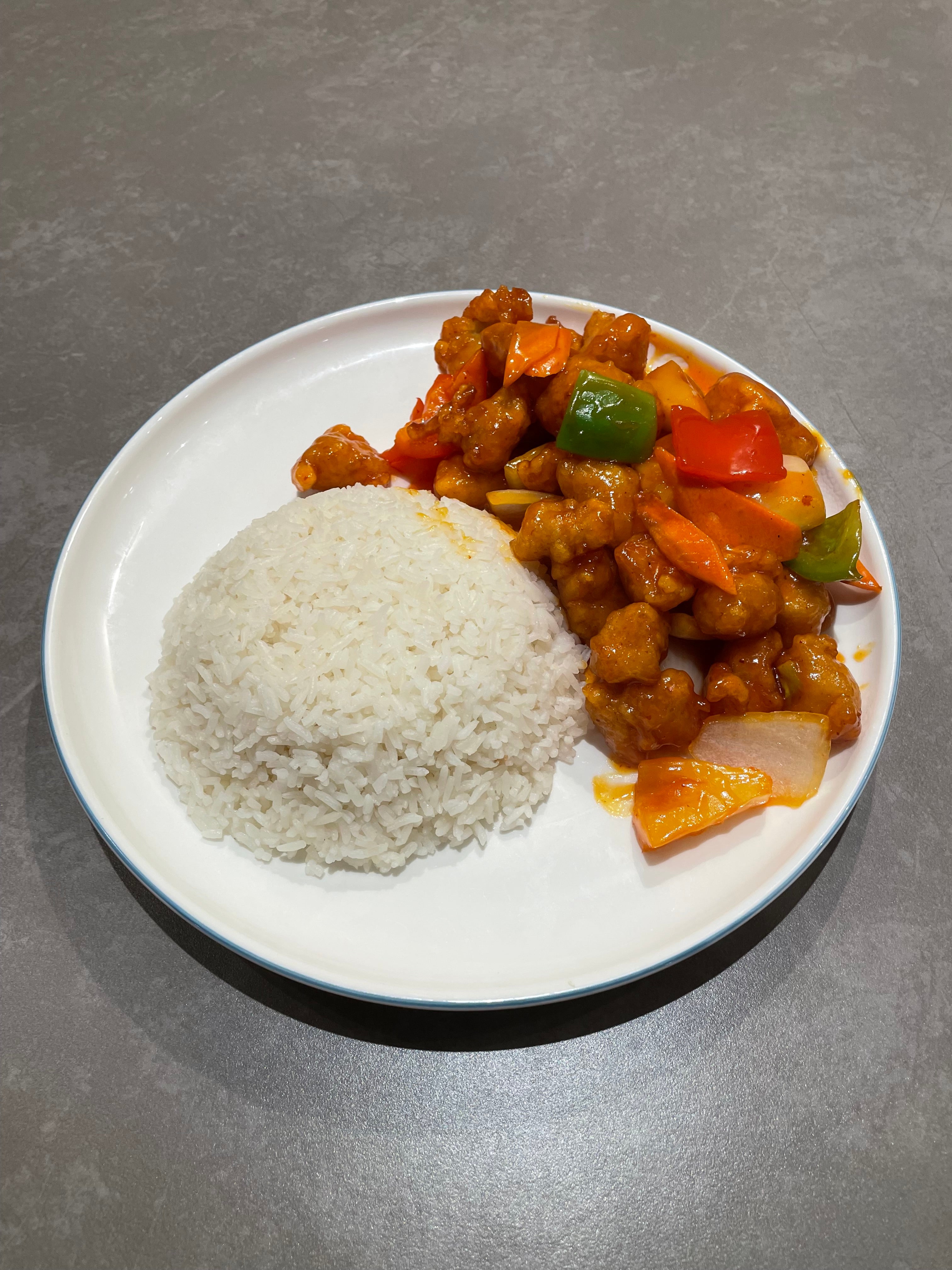 咕噜鸡盖饭 / 面  Sweet and Sour Chicken with Rice or Noodle