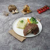 Beef Stuffed cheese with Mashed potatoes